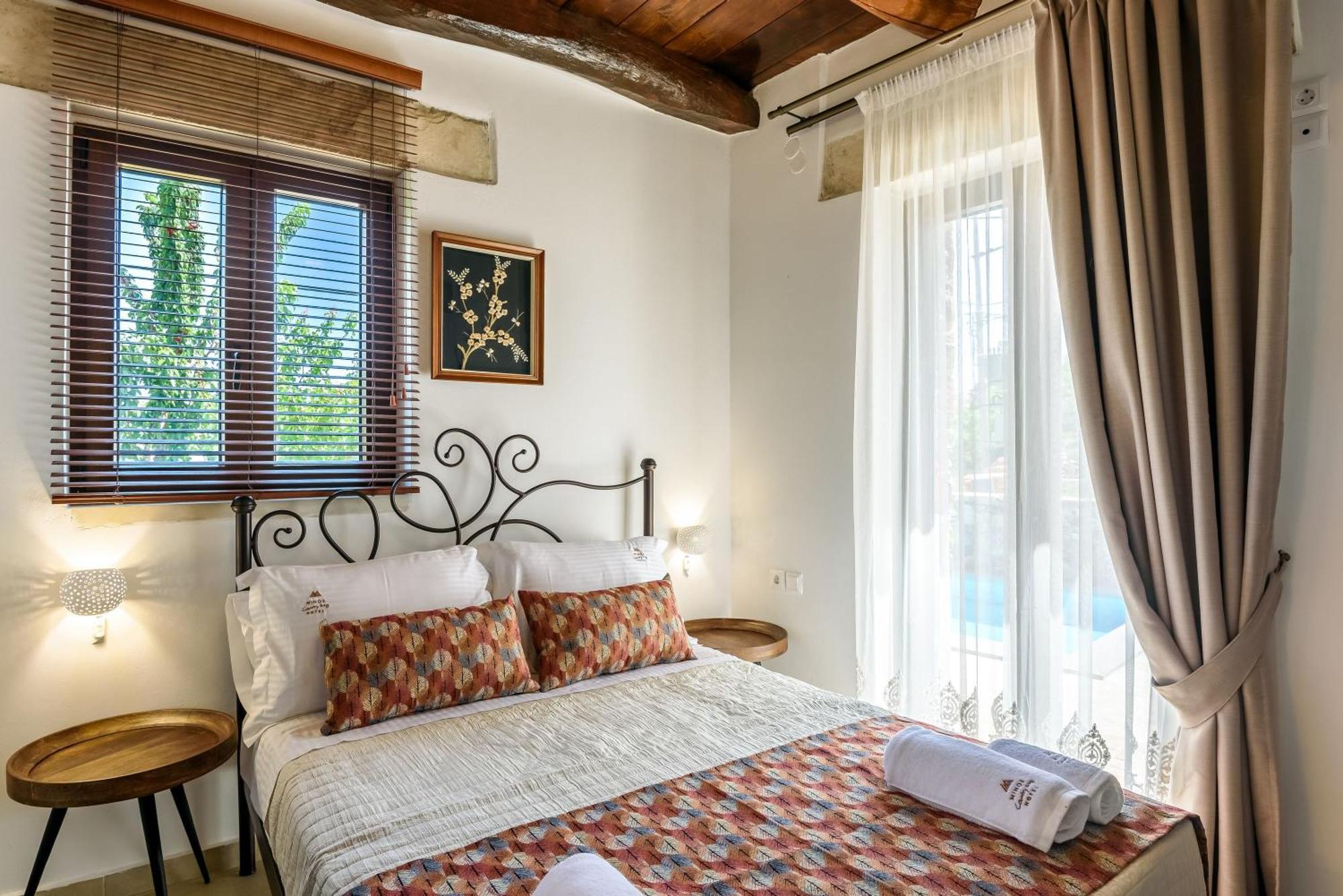 Minos Country Living Apartments Agriles ภายนอก รูปภาพ
